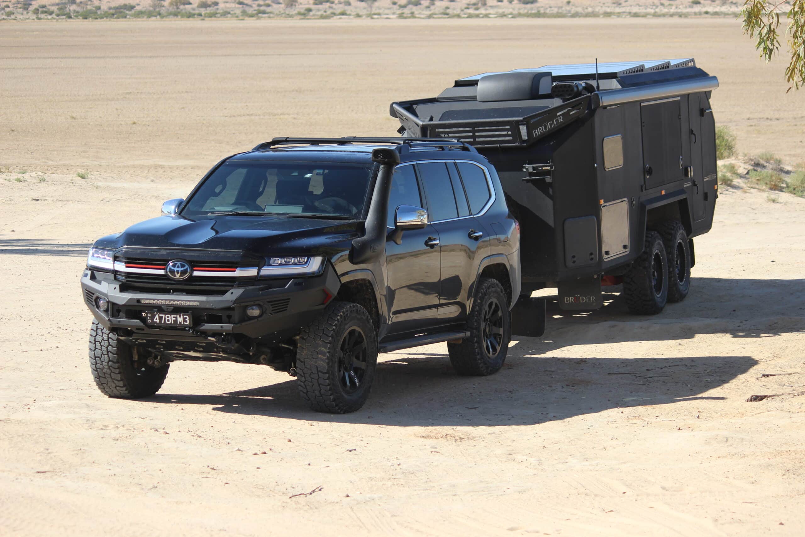 img src="BruderEXP-8_on_sand.jpg" alt=""